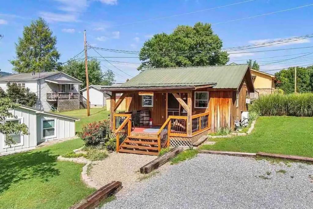 Cozy Cabin Walking Distance To Parkway! Pigeon Forge Eksteriør bilde